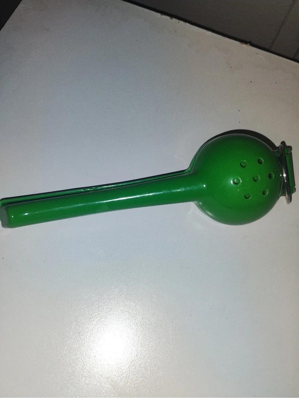 Green Plastic Citrus Juicer Squeezer Handheld